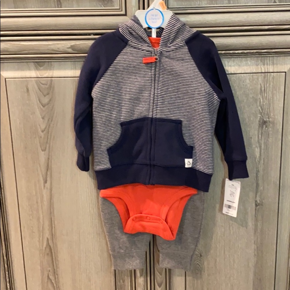 Carter’s 12M 3 piece sweatsuit